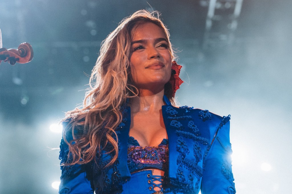 Karol G ajoute des dates supplémentaires au Mexique pour sa tournée Viajando por el Mundo Tropitour