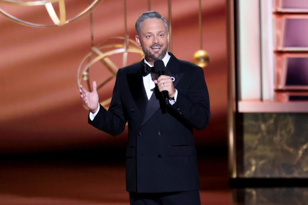 Nate Bargatze retrouve la première place dans le résumé du boxscore comique d'avril