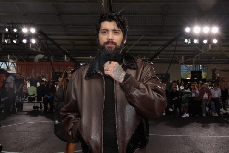 Zayn annule plusieurs dates de sa tournée de konnakol, dont l’intégralité du périple américain : « J’étais à la maison pour me remettre »