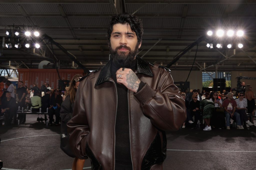 Zayn annule plusieurs dates de sa tournée de konnakol, dont l’intégralité du périple américain : « J’étais à la maison pour me remettre »