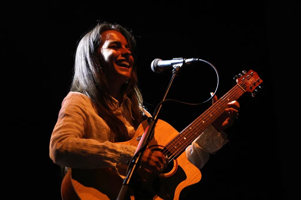 Une année de rock star : comment Steph Strings, artiste australienne non signée, a percé et intégré la programmation de Bonnaroo — six choses à savoir